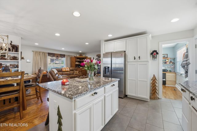 112 Mesa Rd, Maryville, TN 37804