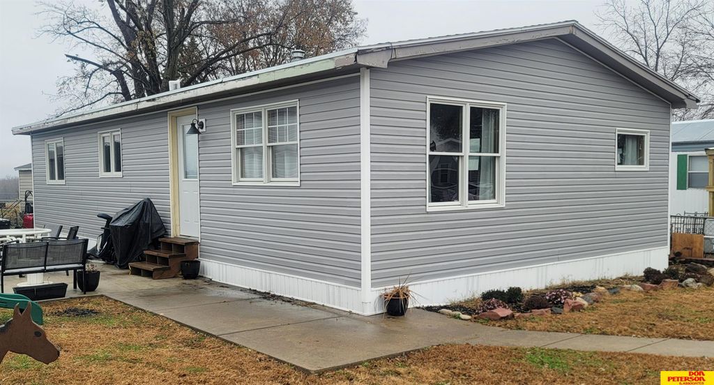 12480 Ann Drive, Blair, NE 68008