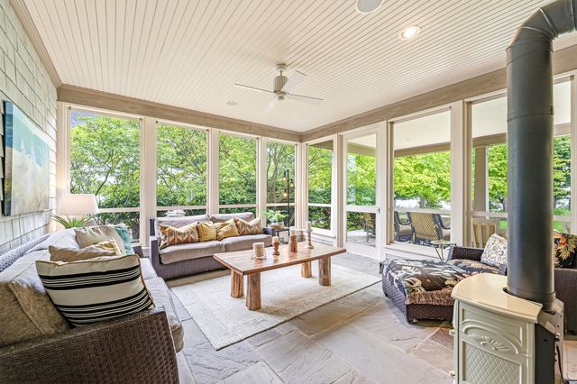 2975 Lakeshore Drive, Fennville, MI 49408