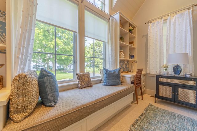 2975 Lakeshore Drive, Fennville, MI 49408
