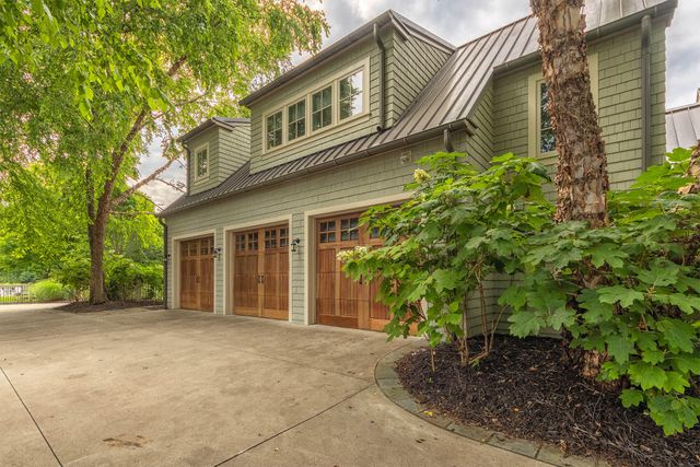 2975 Lakeshore Drive, Fennville, MI 49408