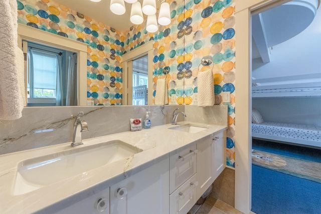 2975 Lakeshore Drive, Fennville, MI 49408