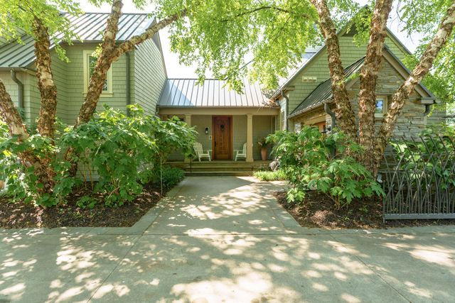2975 Lakeshore Drive, Fennville, MI 49408
