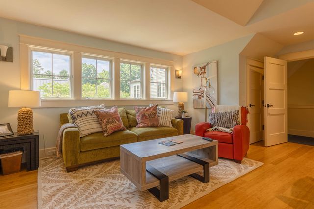 2975 Lakeshore Drive, Fennville, MI 49408