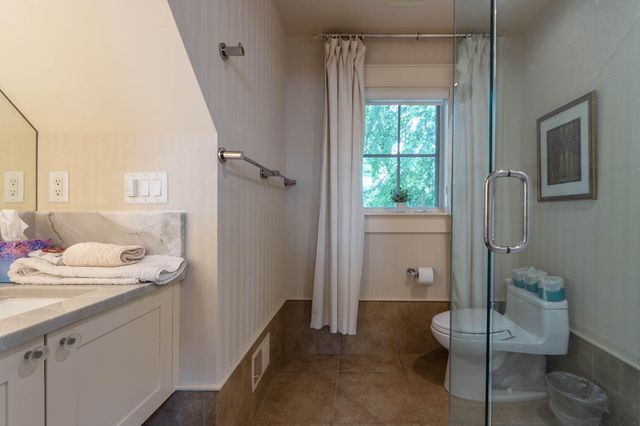 2975 Lakeshore Drive, Fennville, MI 49408