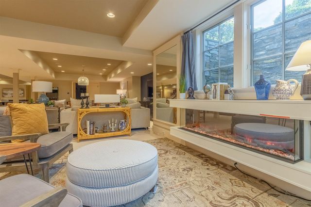 2975 Lakeshore Drive, Fennville, MI 49408