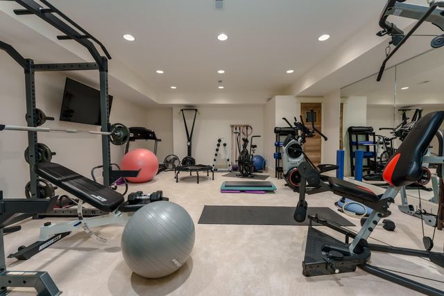 2975 Lakeshore Drive, Fennville, MI 49408