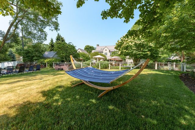 2975 Lakeshore Drive, Fennville, MI 49408