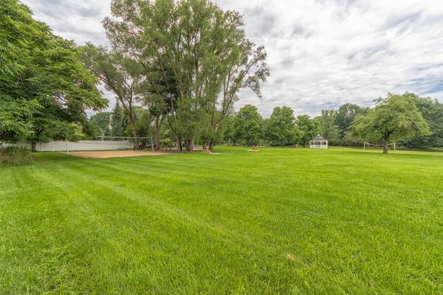 2975 Lakeshore Drive, Fennville, MI 49408