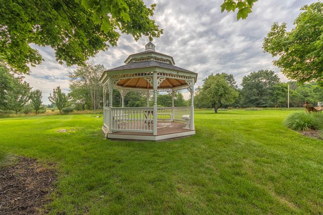 2975 Lakeshore Drive, Fennville, MI 49408