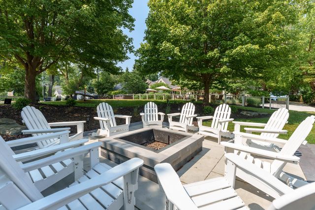 2975 Lakeshore Drive, Fennville, MI 49408