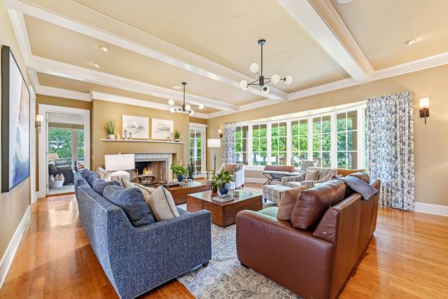 2975 Lakeshore Drive, Fennville, MI 49408