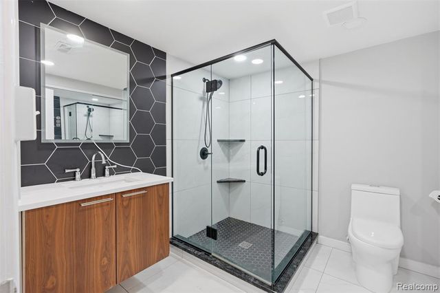 19200 Merriman Court, Livonia, MI 48152