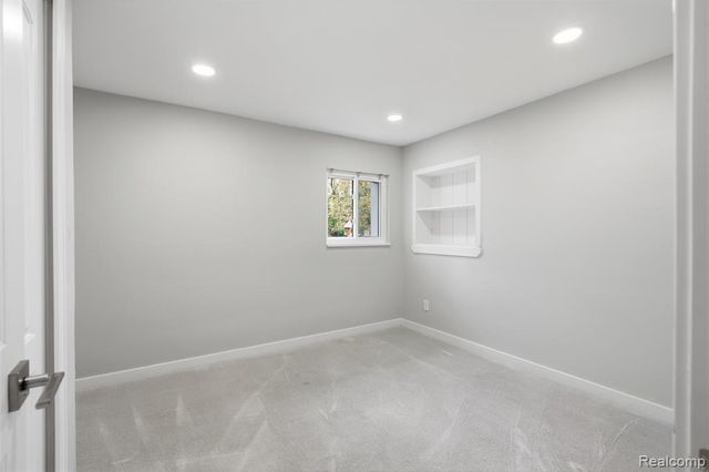 19200 Merriman Court, Livonia, MI 48152
