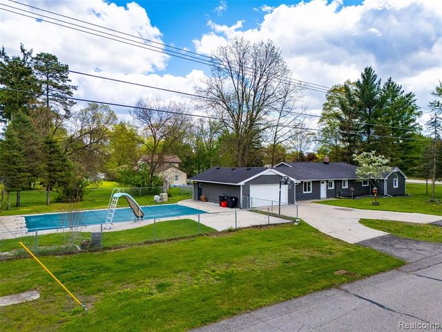 19200 Merriman Court, Livonia, MI 48152