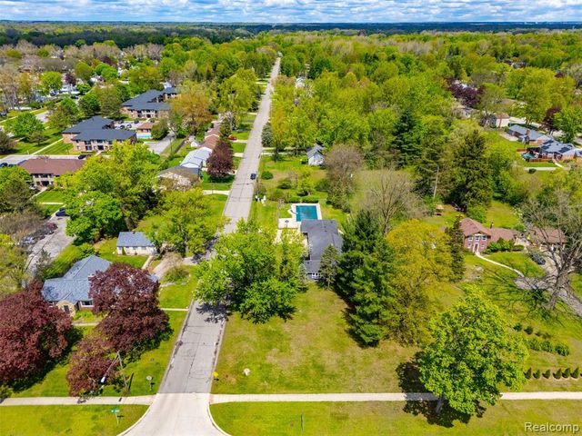19200 Merriman Court, Livonia, MI 48152