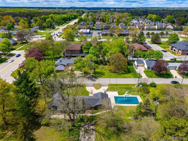 19200 Merriman Court, Livonia, MI 48152