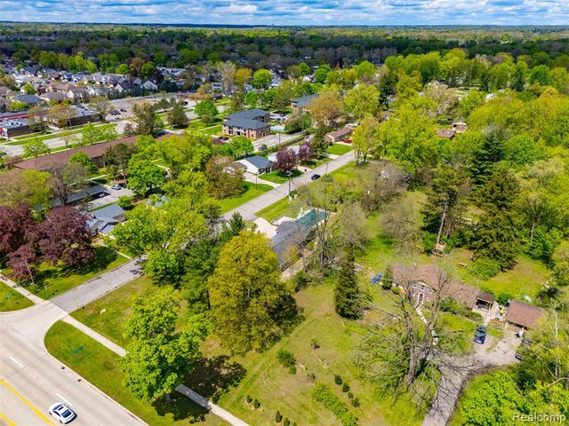 19200 Merriman Court, Livonia, MI 48152
