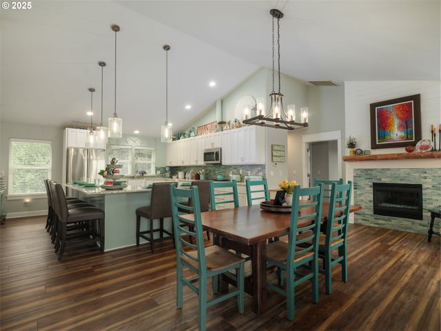 1659 WHISPERING PINES Dr, Seaside, OR 97138