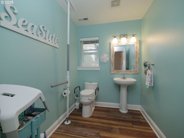 1659 WHISPERING PINES Dr, Seaside, OR 97138