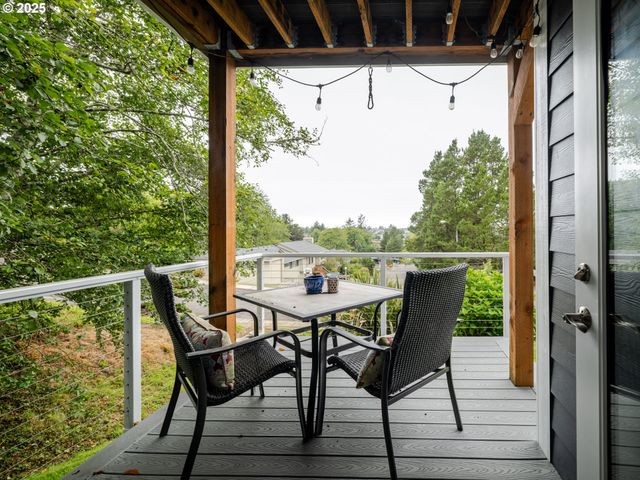 1659 WHISPERING PINES Dr, Seaside, OR 97138