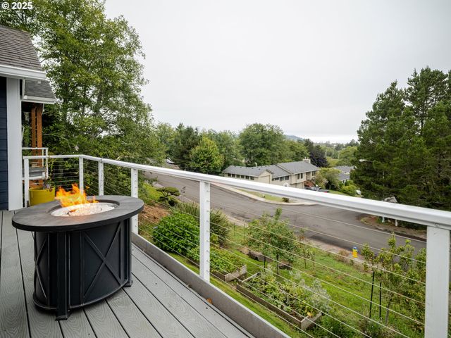 1659 WHISPERING PINES Dr, Seaside, OR 97138