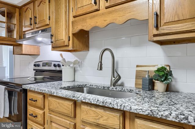 1411 S MOUNTAIN RD, Dillsburg, PA 17019