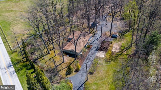 1411 S MOUNTAIN RD, Dillsburg, PA 17019