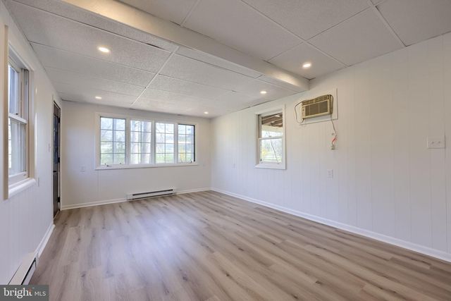 1411 S MOUNTAIN RD, Dillsburg, PA 17019