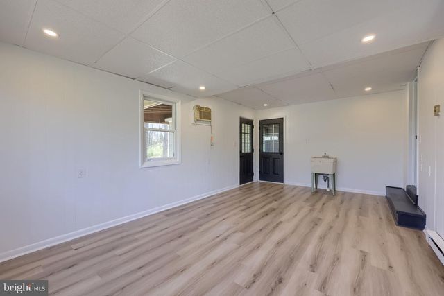 1411 S MOUNTAIN RD, Dillsburg, PA 17019
