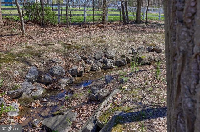 1411 S MOUNTAIN RD, Dillsburg, PA 17019