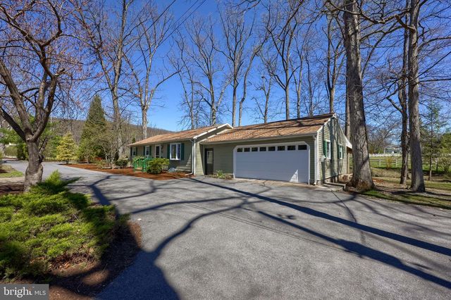1411 S MOUNTAIN RD, Dillsburg, PA 17019