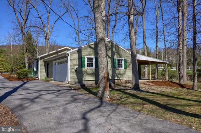 1411 S MOUNTAIN RD, Dillsburg, PA 17019