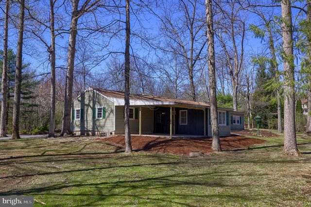 1411 S MOUNTAIN RD, Dillsburg, PA 17019