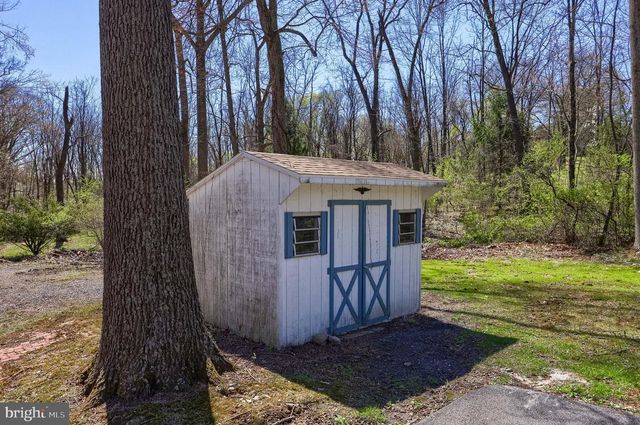 1411 S MOUNTAIN RD, Dillsburg, PA 17019