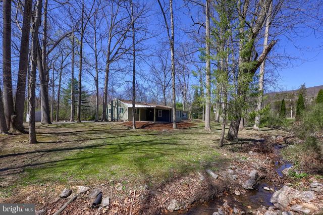 1411 S MOUNTAIN RD, Dillsburg, PA 17019