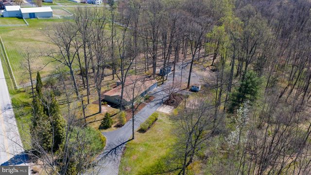 1411 S MOUNTAIN RD, Dillsburg, PA 17019