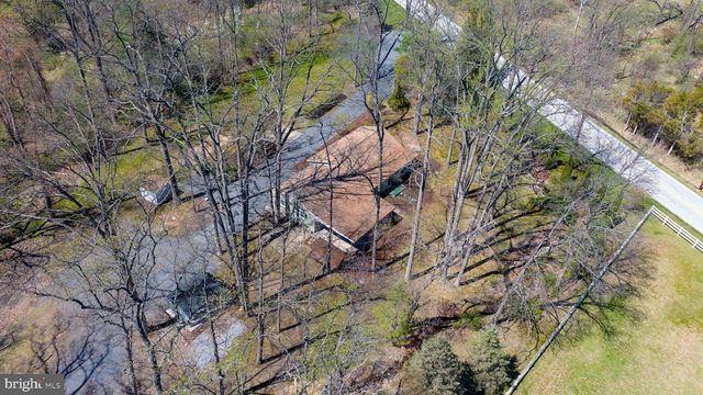 1411 S MOUNTAIN RD, Dillsburg, PA 17019