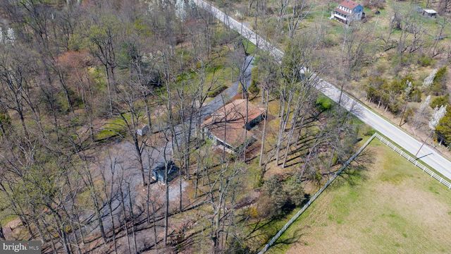 1411 S MOUNTAIN RD, Dillsburg, PA 17019