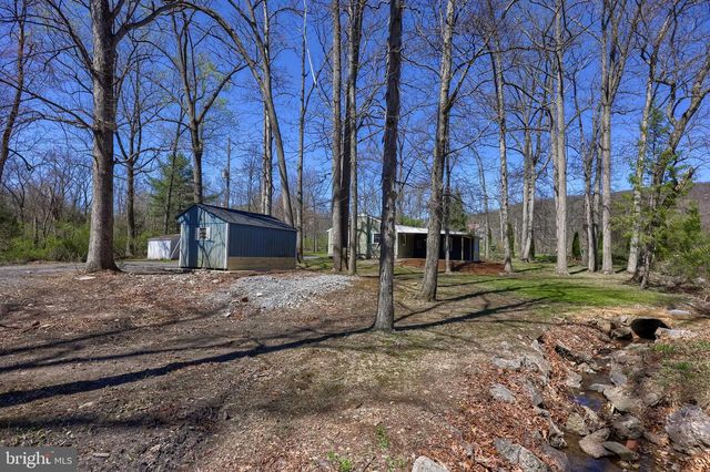 1411 S MOUNTAIN RD, Dillsburg, PA 17019
