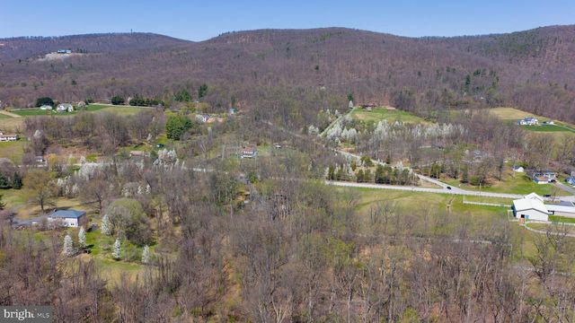 1411 S MOUNTAIN RD, Dillsburg, PA 17019