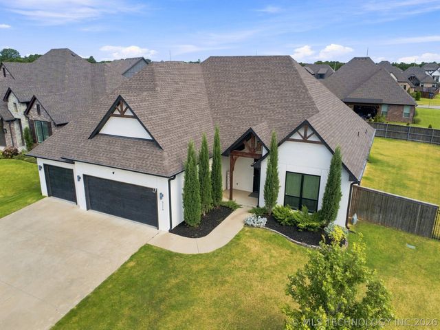 3116 W Van Buren Court S, Broken Arrow, OK 74011