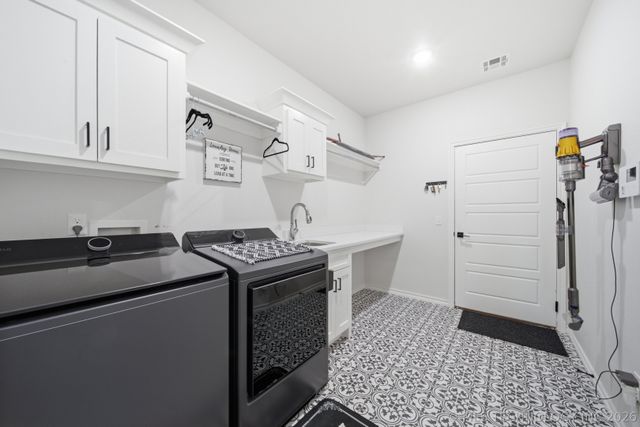 3116 W Van Buren Court S, Broken Arrow, OK 74011