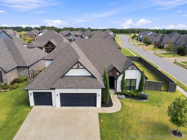 3116 W Van Buren Court S, Broken Arrow, OK 74011