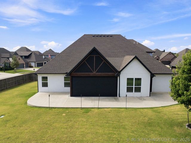 3116 W Van Buren Court S, Broken Arrow, OK 74011