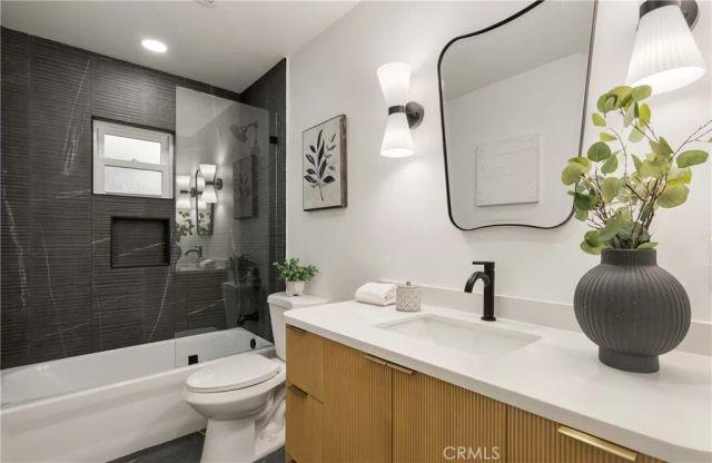 1921 W Clearbrook, Anaheim, CA 92804