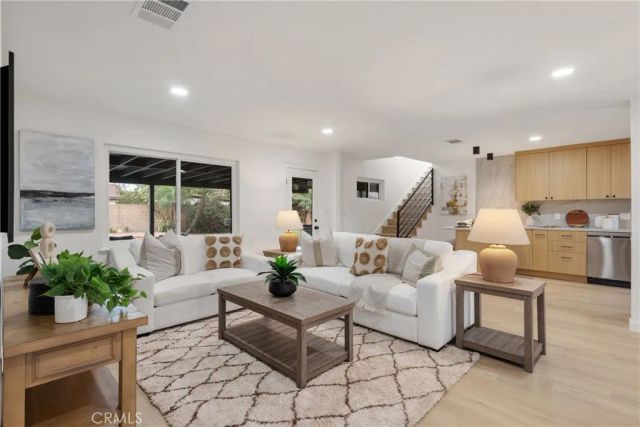 1921 W Clearbrook, Anaheim, CA 92804