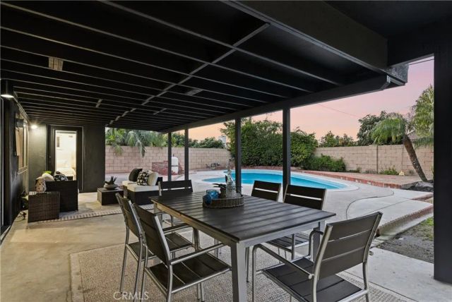 1921 W Clearbrook, Anaheim, CA 92804