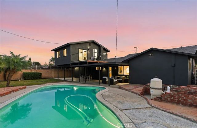 1921 W Clearbrook, Anaheim, CA 92804