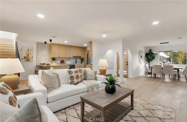 1921 W Clearbrook, Anaheim, CA 92804